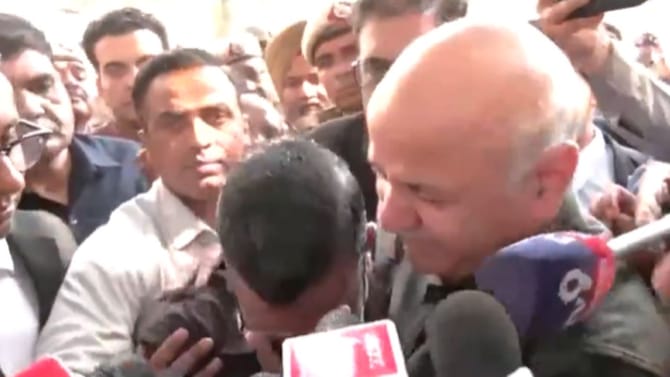 প্রমাণ দিতে পারেনি CBI, আবগারি মামলায় বেকসুর খালাস কেজরীবাল-সিসোদিয়া