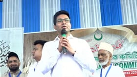 ধর্মের চশমাটা খুলে দেখুন..., গোটা দেশ বিপদে, বোঝালেন অভিষেক