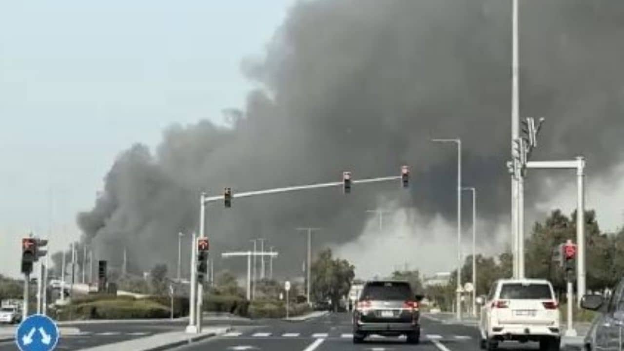 Iran-US Conflict : আবুধাবির আকাশে ক্ষেপণাস্ত্রের লড়াই, ধ্বংসাবশেষে চাপা পড়ে প্রাণ গেল ভারতীয়র