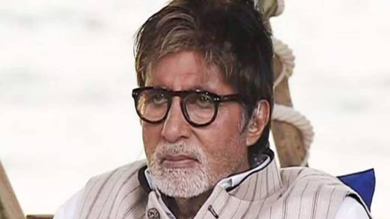 বচ্চন পরিবারে শোকের ছায়া, কাছের মানুষ হারালেন অমিতাভ