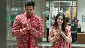 লাল ঐতিহ্যের ছোঁয়ায় বিবাহ সারলেন অর্জুন ও সানিয়া!