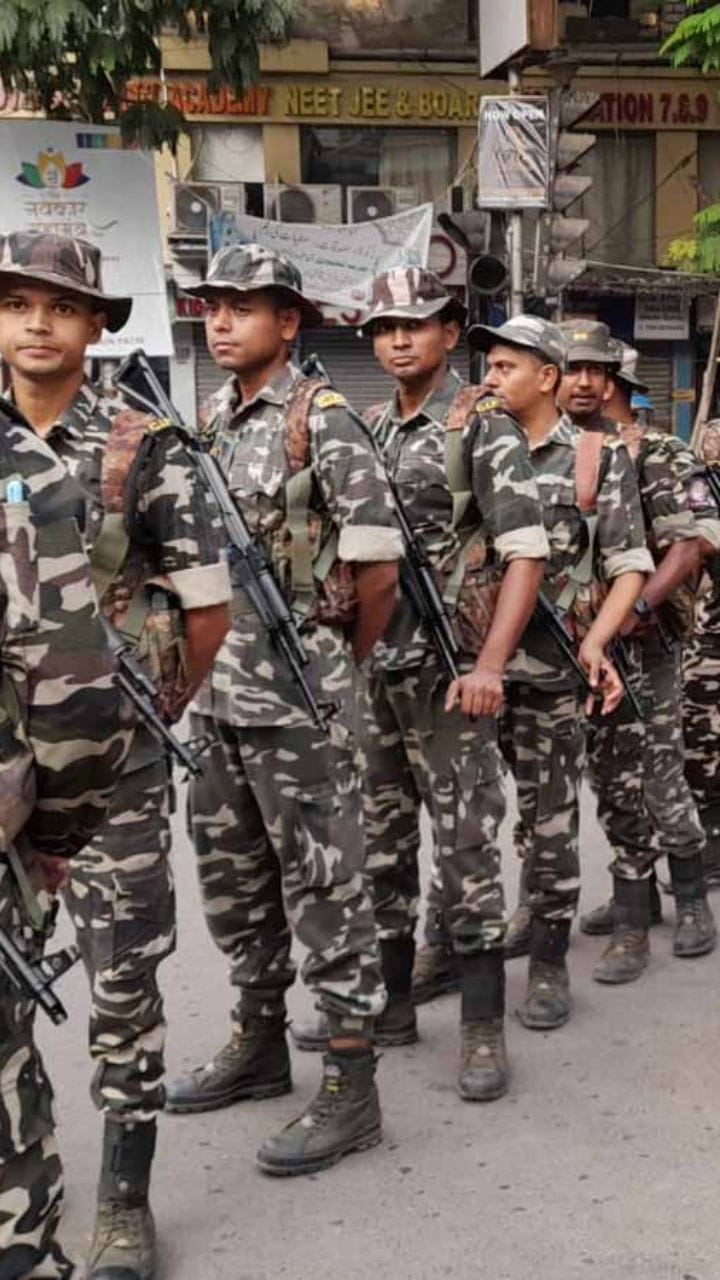 বাঁকুড়ার বিভিন্ন জায়গায় রুটমার্চ জওয়ানদের, দেখুন সেই ভিডিয়ো