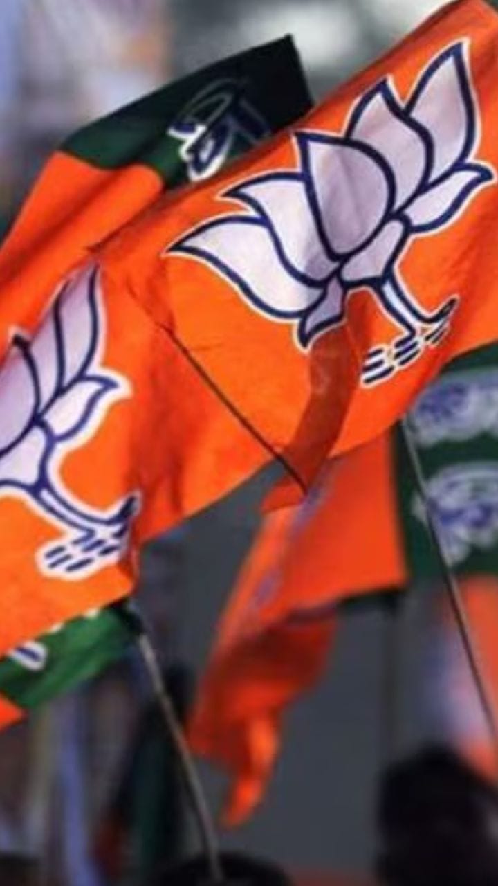 ভবানীপুরে শুভেন্দু, খড়গপুরে দিলীপ