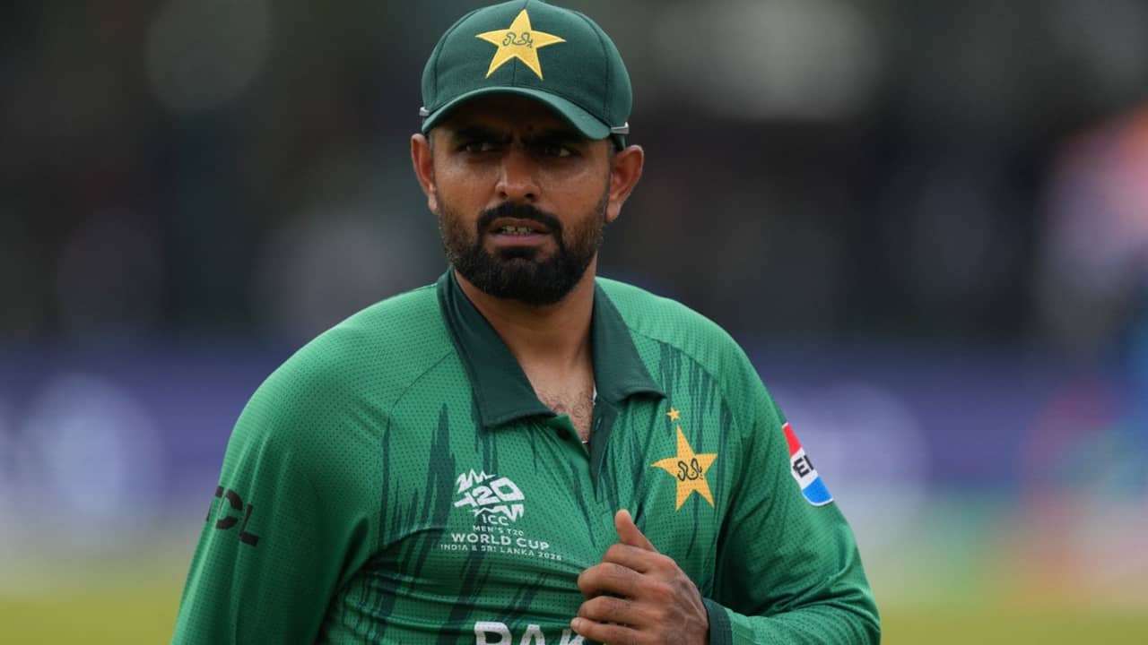 Pakistan Cricket: বিশ্বকাপ থেকে ছিটকে যেতেই কঠোর শাস্তি, ৫০ লক্ষ টাকার জরিমানা বাবরদের!