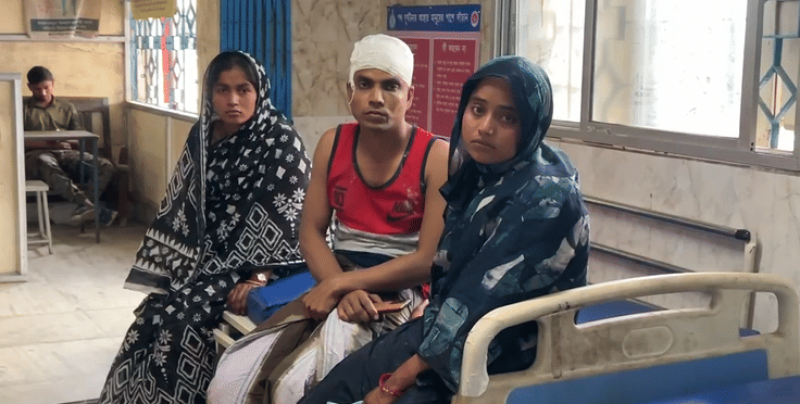 Basanti : পানীয় জল নিতে গিয়েছিল, হঠাৎ লাঠি-শাবল নিয়ে 'হামলা', রক্তাক্ত বাসন্তী Basanti : পানীয় জল নিতে গিয়েছিল, হঠাৎ লাঠি-শাবল নিয়ে 'হামলা', রক্তাক্ত বাসন্তী