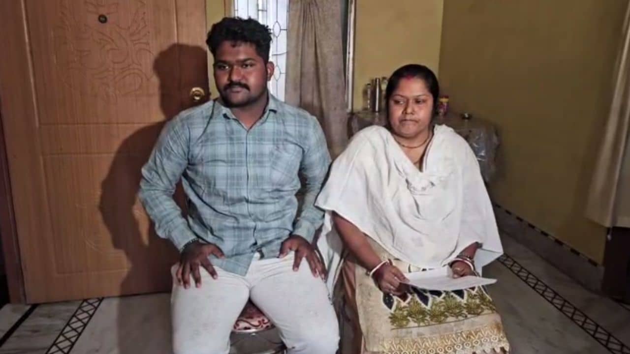 Kolkata Police: কনস্টেবল পদে হয়ে যাবে চাকরি, আশ্বাস দিয়ে টাকা হাতানোর অভিযোগ, বিশ্বনাথকে খুঁজছে পুলিশ