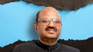 CV Ananda Bose: বোস বসে গেলে ভোঁতা হবে তৃণমূলের ‘অস্ত্র’? কেন দিতে হল ইস্তফা?