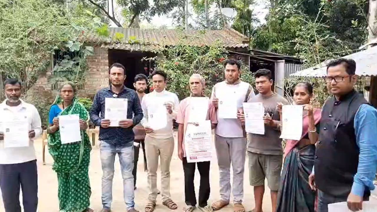 North 24 Parganas: ভোটার তালিকায় নাম বাদ কারও, কেউ বিবেচনাধীন; শাহর মন্ত্রক থেকে এল সুসংবাদ