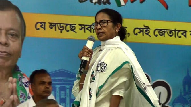 তোমরা বাংলাকে টার্গেট করেছো, আমি দিল্লি টার্গেট করেছি: মমতা