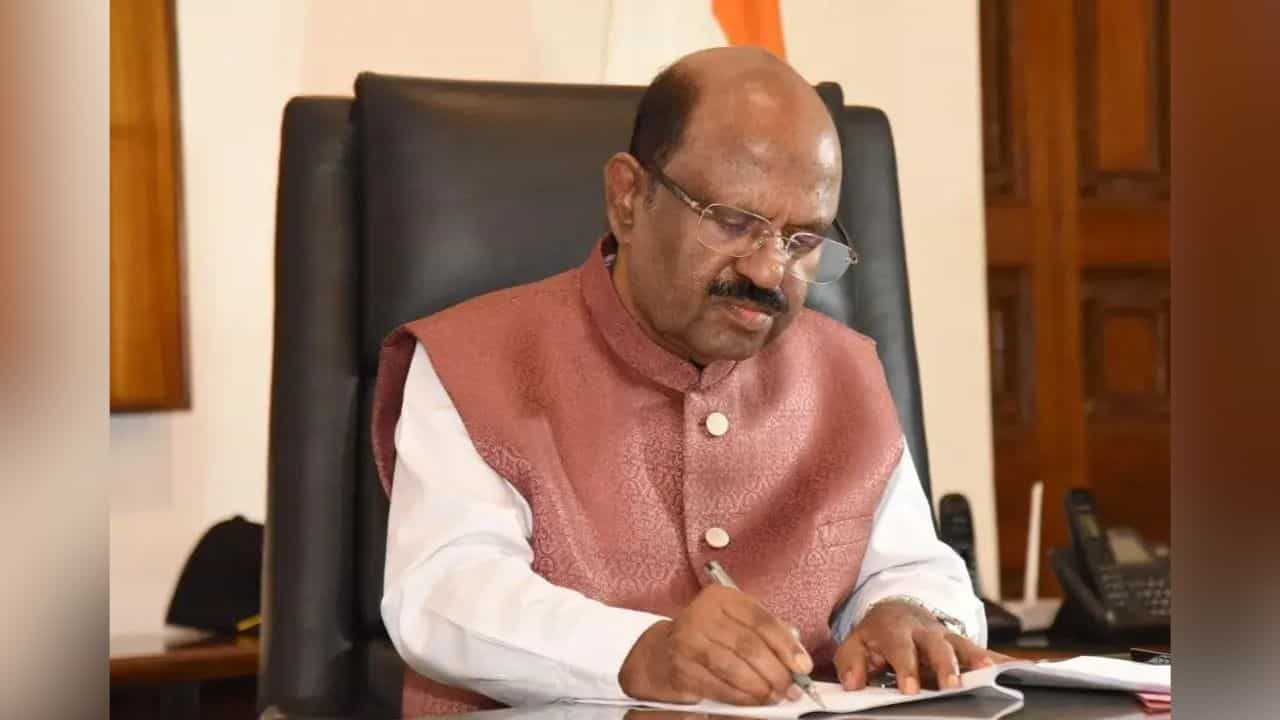 CV Ananda Bose: 'আমার জনগণকে রক্ষা করুন মা দুর্গা', রাজ্যবাসীকে খোলা চিঠি আবেগঘন বোসের CV Ananda Bose: 'আমার জনগণকে রক্ষা করুন মা দুর্গা', রাজ্যবাসীকে খোলা চিঠি আবেগঘন বোসের