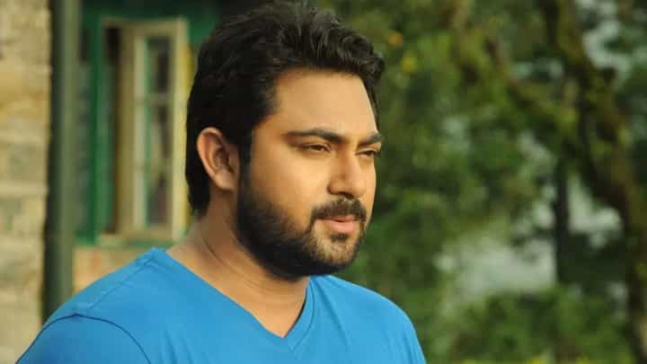 Tollywood Actor Controversy: অগ্রিম ১৫ লক্ষ নিয়েও অভিনয়ে আসেননি, সোহমের বিরুদ্ধে বালুরঘাট থানায় অভিযোগ Tollywood Actor Controversy: অগ্রিম ১৫ লক্ষ নিয়েও অভিনয়ে আসেননি, সোহমের বিরুদ্ধে বালুরঘাট থানায় অভিযোগ