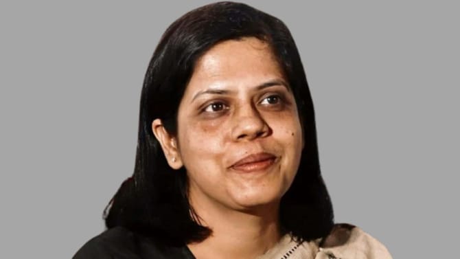 কমিশনের বৈঠক শেষ হতে না হতেই তড়িঘড়ি DM-দের নিয়ে ফের বৈঠকে মুখ্যসচিব