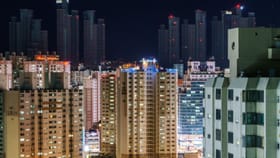 বিনামূল্যে থাকা-খাওয়া, দুবাইয়ে আটকে পড়া ভারতীয়দের জন্য রাজকীয় আয়োজন!