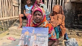 পরিবারের ৫ সদস্য আটকে ইরানে, চোখের জলে প্রতীক্ষায় মা