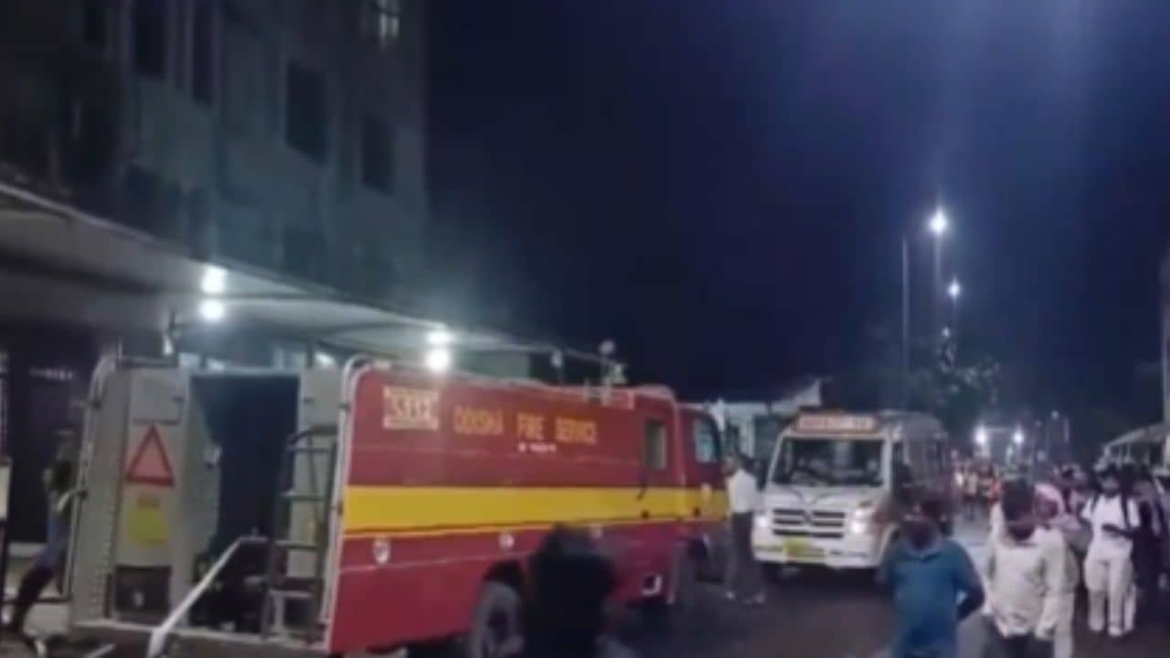 Odisha Fire Breaks Out : দাউ দাউ করে জ্বলছে ICU, ভয়াবহ আগুনে মৃত্যু ১০ রোগীর