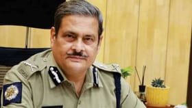 প্রতারণার শিকার মনোজ ভার্মার ছেলে, আদালতে ধৃতের আইনজীবী বললেন...