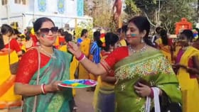 মায়াপুর থেকে বিষ্ণুপুর-কামারপুকুর! দোলে মাতোয়ারা আট থেকে আশি