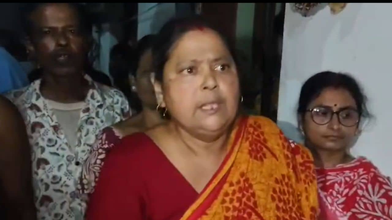 Hooghly: প্রতিদিন ২০-২৫ টা সিলিন্ডার আসে, সিলিন্ডারের পর সিলিন্ডার মজুত করেও এক লহমায় সব শেষ