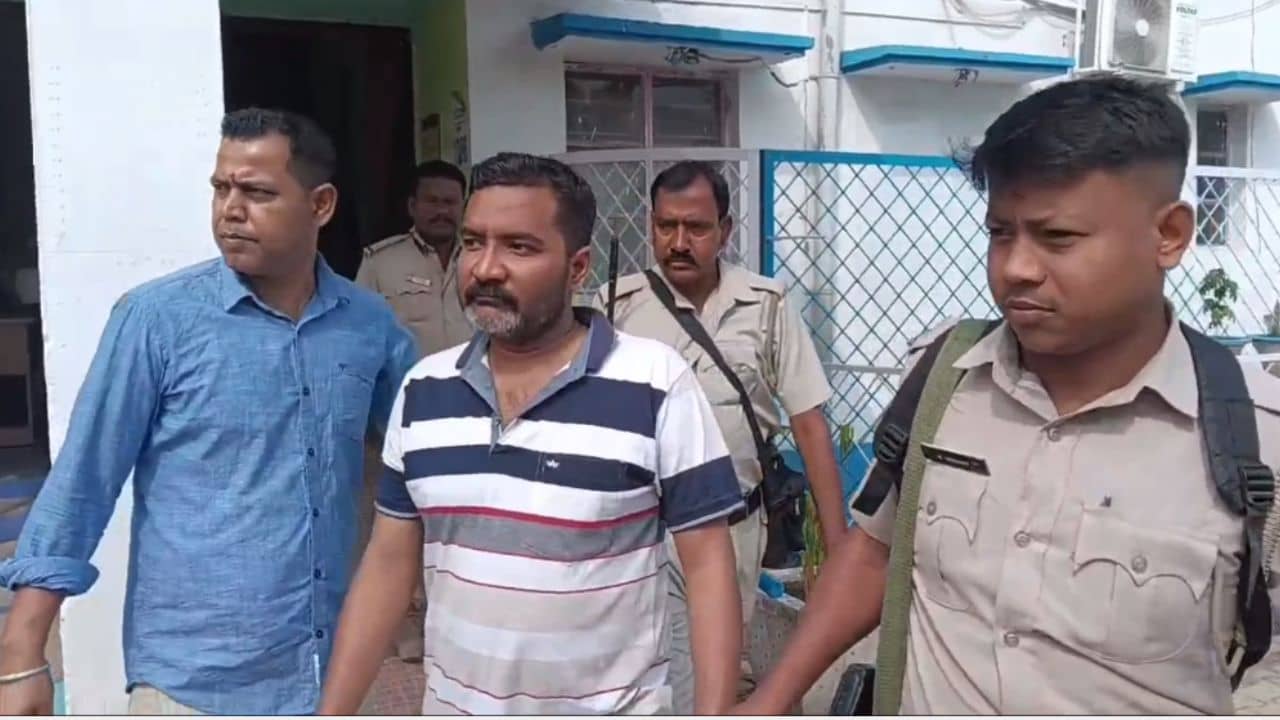 Jalpaiguri: সম্পত্তির লোভ, মাকে খুনের অভিযোগ ছেলের বিরুদ্ধে