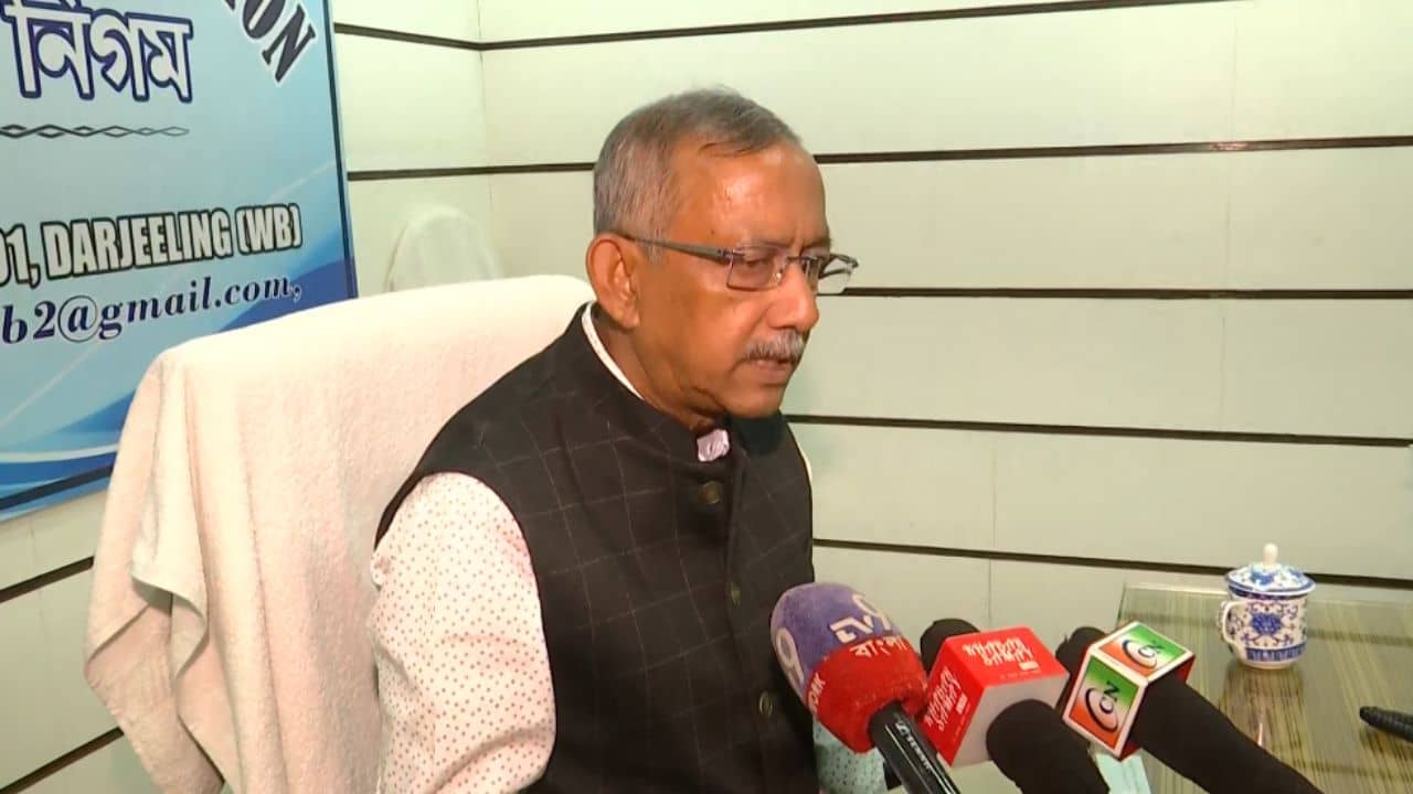 Siliguri: এখনও টক টু মেয়র চলছে শিলিগুড়িতে? গৌতম দেব বলেন...