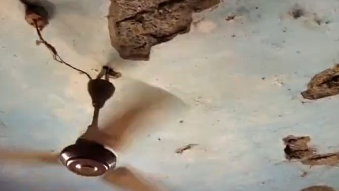 স্বাস্থ্যকেন্দ্রের কোয়ার্টারের ছাদের চাঙর ভেঙে শিশুমৃত্যু, শুরু তরজা