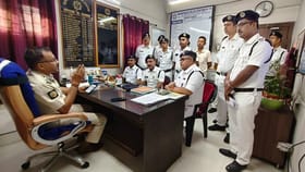 এপ্রিলের শুরুতেই শেষ হতে পারে তেলের ভান্ডার, সতর্ক কলকাতা পুলিশ