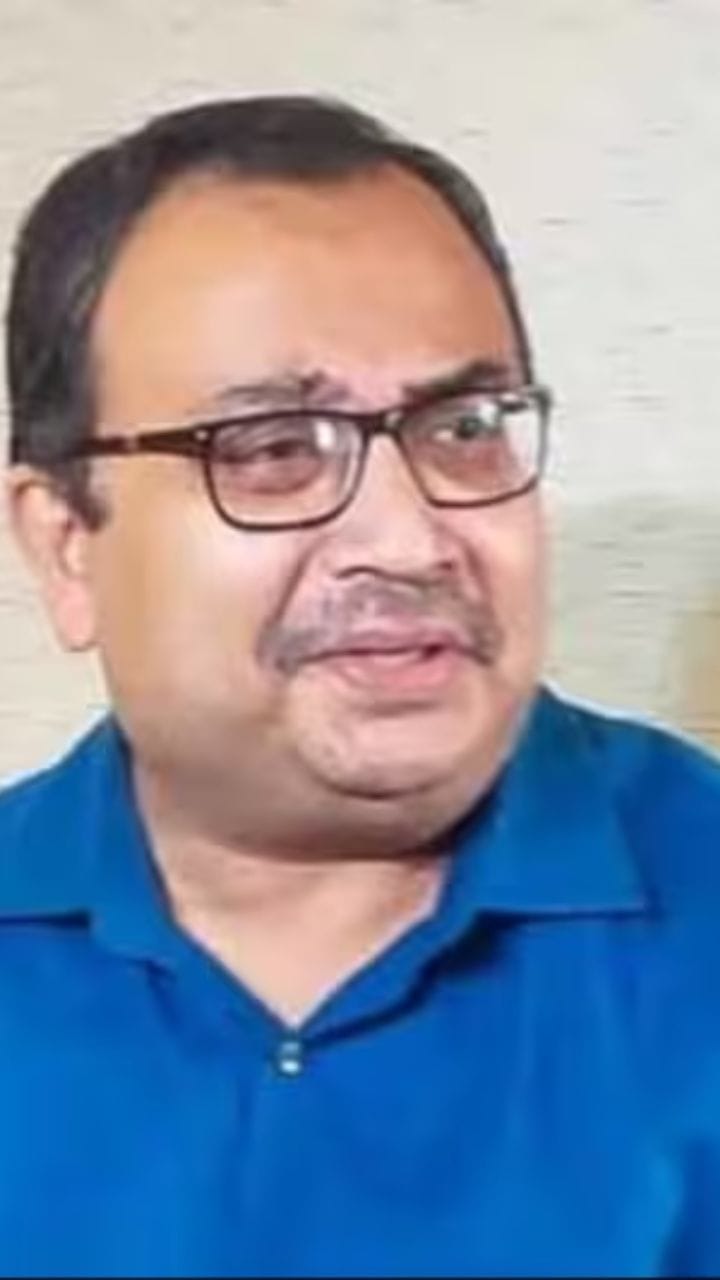 'আমি খুব সাবধানে চলাফেরা করছি'