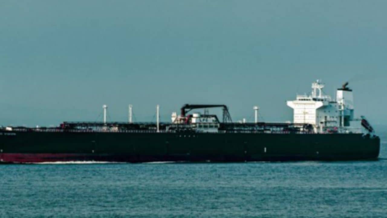 India LPG Tanker : হরমুজ় পার করে আরও গ্যাস আসছে ভারতে, দুটি এলপিজি ট্যাঙ্কারকে সবুজ সঙ্কেত ইরানের