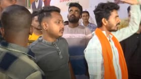 যারা টিএমসি-বিজেপি করছে, তাদের টিকিট! তুলকালাম বিজেপি অফিসে