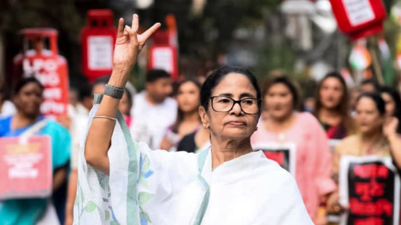 TMC: তৃণমূলের ইস্তেহার চূড়ান্ত, স্লোগানে এবার মেয়ে নয় মা, কোন কোন ক্ষেত্রে জোর