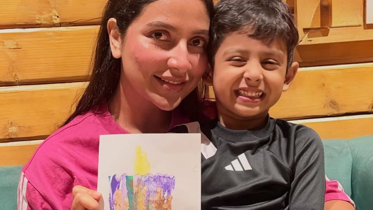 Dubai: ভয়ঙ্কর পরিস্থিতি! হোটেলের রুমে আটকে শুভশ্রী, সঙ্গে ইউভান