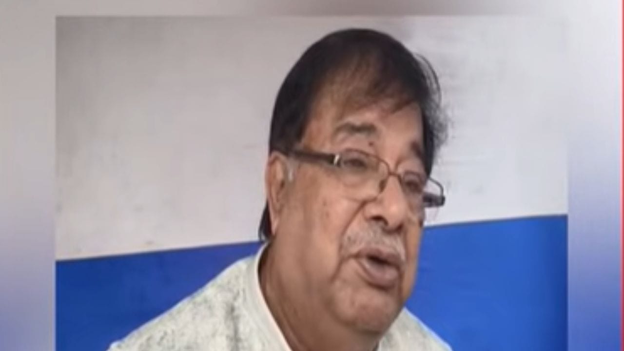 ভোটের আগে কেন হঠাৎ অনশনে বসলেন উদয়ন গুহ?