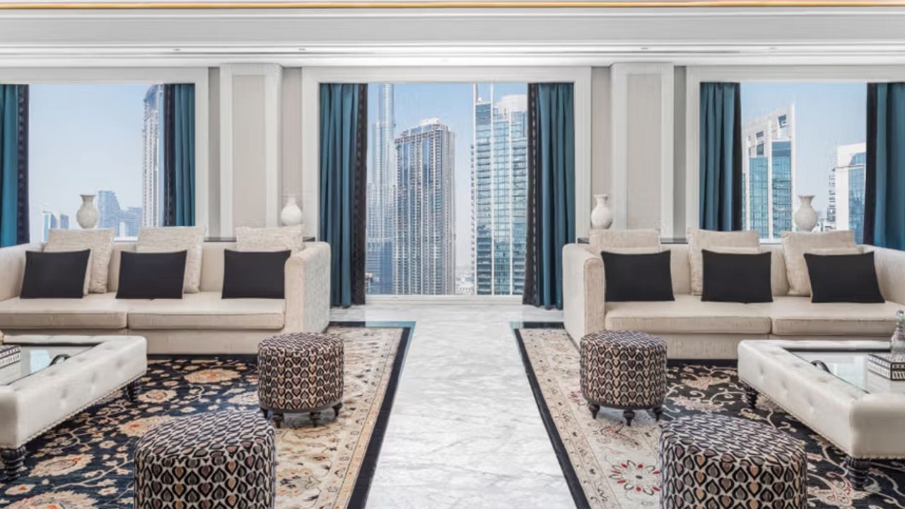 Dubai Hotel: মাত্র ৫০০০ টাকায় রাত কাটাতে পারবেন, ফাইভ স্টার হোটেলগুলোর এ কী হাল!