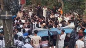 একসঙ্গে বাদ পড়েছে ৮৫০ জনের নাম, পথে নেমে বিক্ষোভ হাওড়ায়