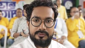 ঠাকুরবাড়িতে মুকুটমণির গোপন বৈঠক, শনিবার সন্ধ্যায় ঠিক কী হল