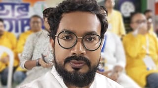 ঠাকুরবাড়িতে মুকুটমণির গোপন বৈঠক, শনিবার সন্ধ্যায় ঠিক কী হল