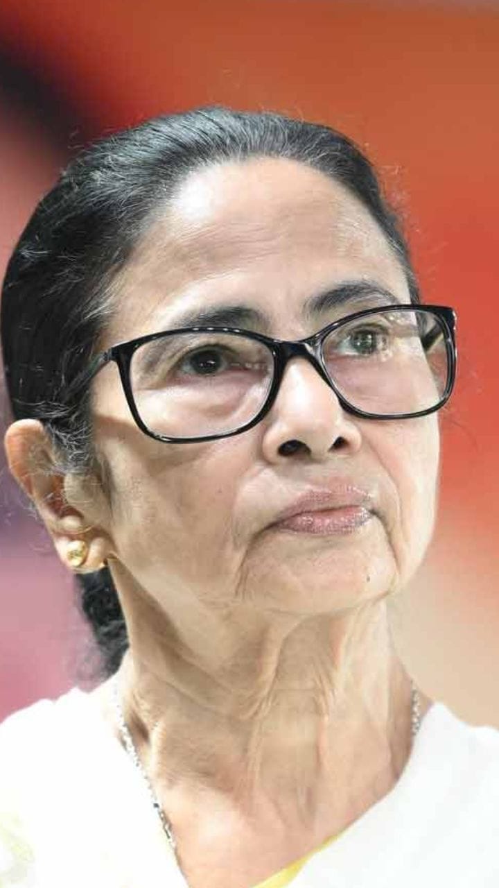 টাকা আনার ভিডিয়ো আছে, সময় এলে ফাঁস করব: মমতা