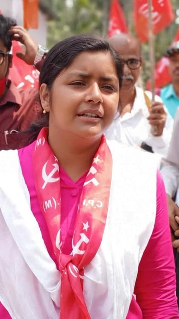 পুলিশকে 'আল্টিমেটাম' মীনাক্ষীর