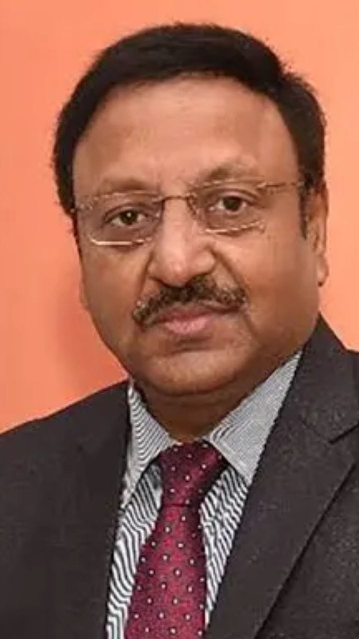 মাদার টেরিজা দিয়ে শুরু করলেন 'রাজনীতিক' রাজীব কুমার