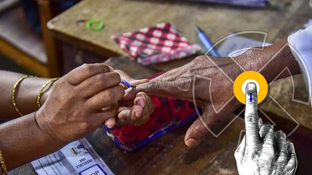 Model Code of Conduct: অনুমতি ছাড়া দেওয়ালে পোস্টার সাঁটাচ্ছে রাজনৈতিক দলগুলি? আদর্শ আচরণবিধিতে আপনার কী অধিকার জেনে নিন