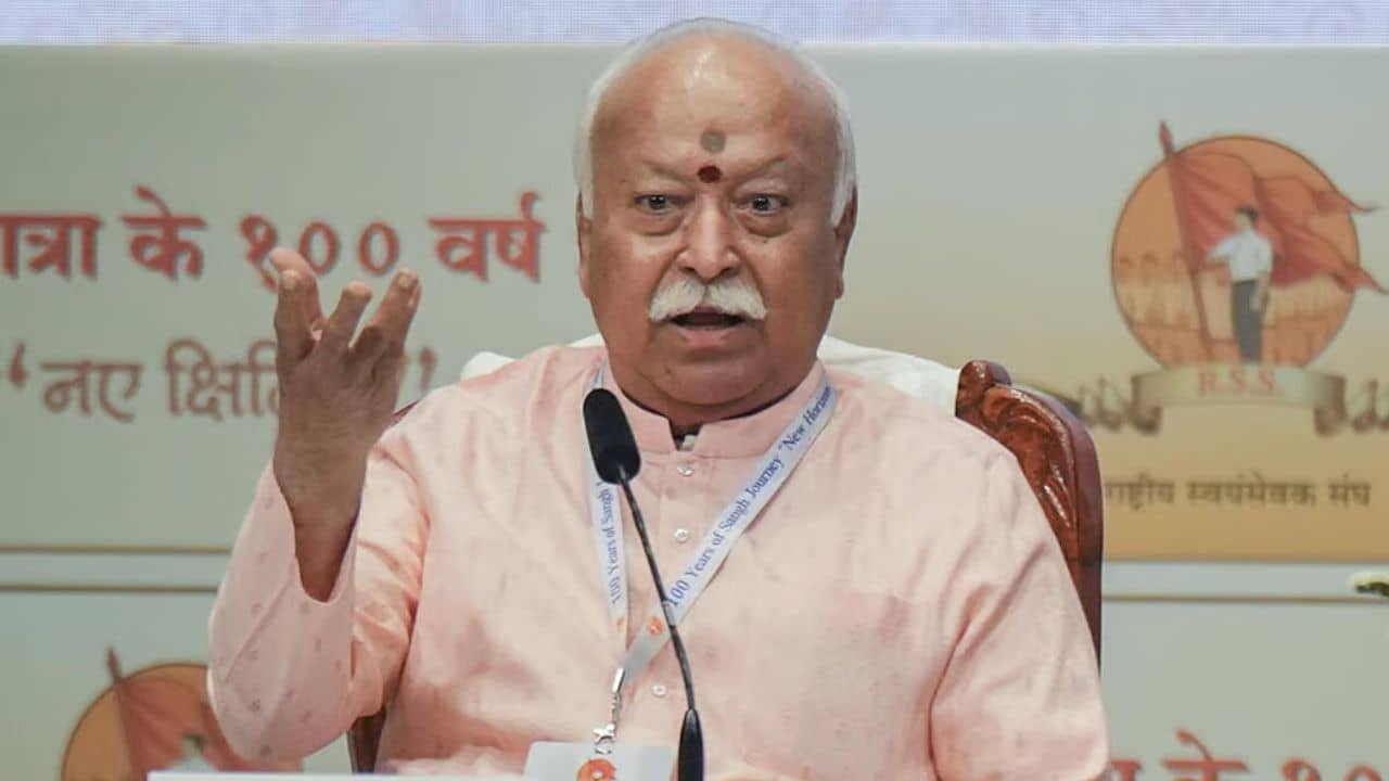 Mohan Bhagwat: হিন্দু হলেই তিন সন্তানের জন্ম দিন, নিদান ভাগবতের