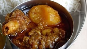 চন্দ্রমুখী আলু দিয়ে স্পেশাল পাঠার মাংসের ঝোল