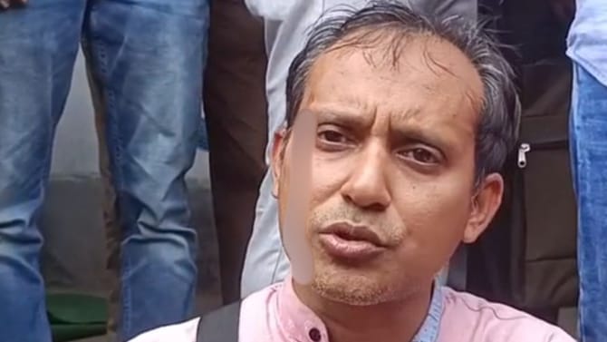 নির্বাচনী বিধি ভঙ্গের প্রতিবাদ, ভোটকর্মীকে বেধড়ক 'মারধর'