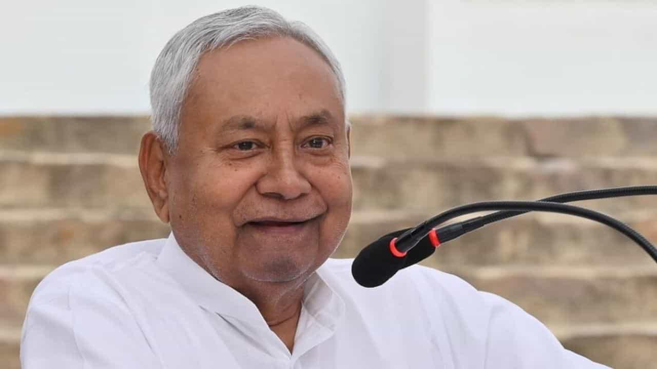 Nitish Kumar Resigns as Bihar CM: বিহারে ২০ বছরের ‘নীতীশ যুগের’ অবসান, অবশেষে মুখ্যমন্ত্রী পদ থেকে ইস্তফা Nitish Kumar Resigns as Bihar CM: বিহারে ২০ বছরের ‘নীতীশ যুগের’ অবসান, অবশেষে মুখ্যমন্ত্রী পদ থেকে ইস্তফা