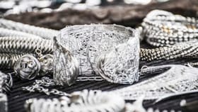 কালো থেকে একেবারে ঝকঝকে রুপো, ঘরোয়া টোটকাতেই এবার ম্যাজিক