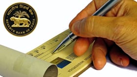 কাগজে আর সই করতে হবে না, অনলাইনেই এবার চেক দিতে পারবেন!