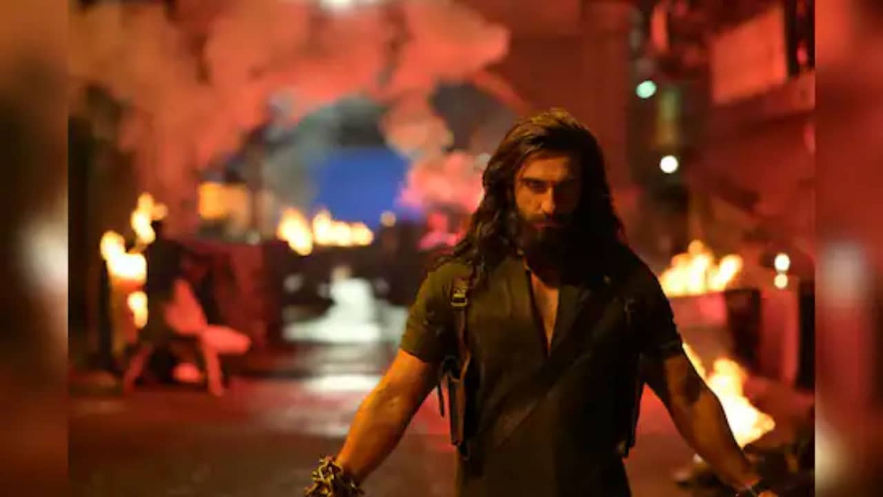 বক্স অফিসে ধুরন্ধর ২ ঝড়, জানেন কত টাকা পারিশ্রমিক পেয়েছিলেন রণবীর-আর মাধবনরা?