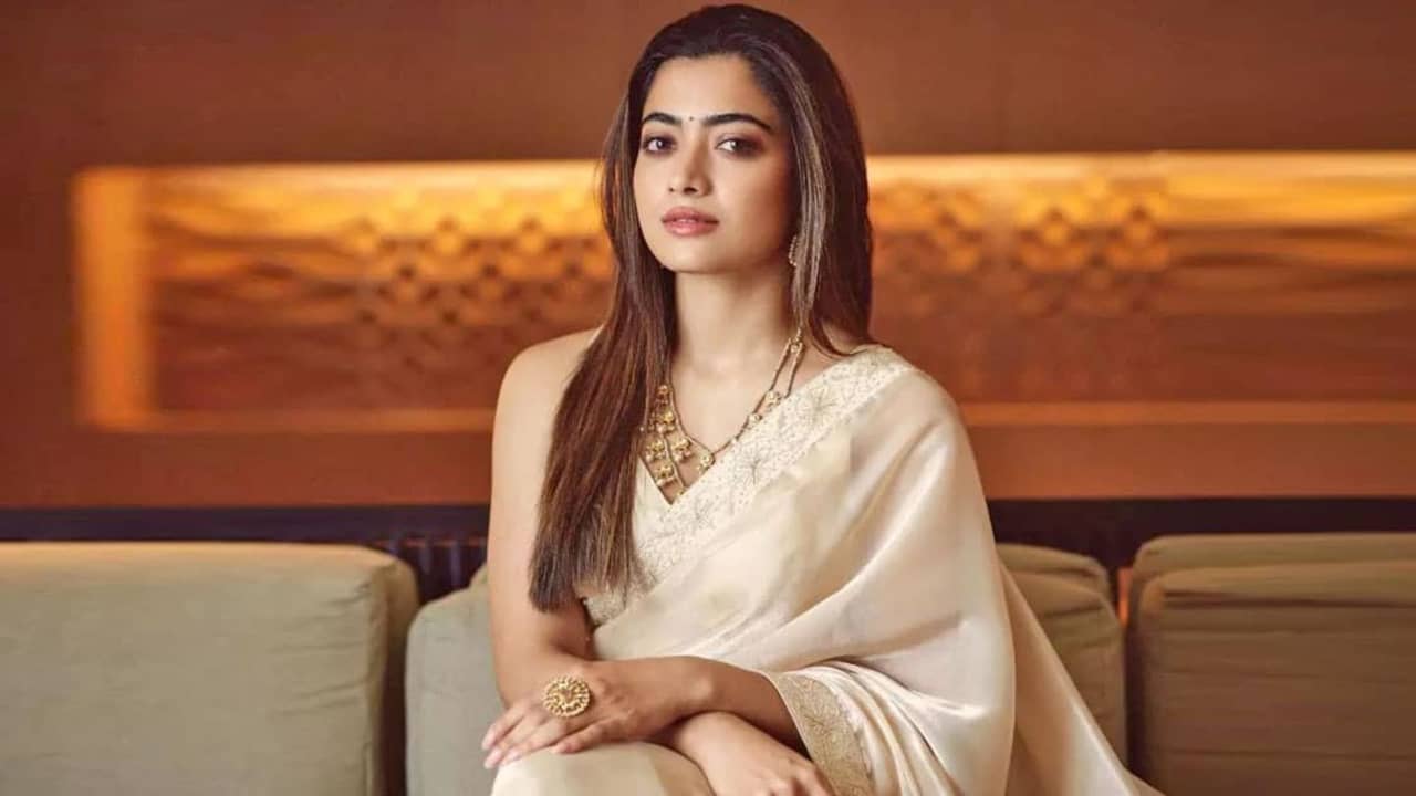 বিয়ের রেশ কাটতেই প্রাক্তন প্রেমিকের ‘অডিও ক্লিপ’ ভাইরাল! আইনি হুঁশিয়ারি রশ্মিকা মান্দানার, কী হল হঠাৎ?