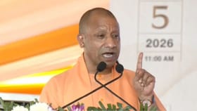 'পাকিস্তান রোগ আর কপিল দেব ডাক্তার', চিকিৎসকদের এই কথা বললেন কেন যোগী?