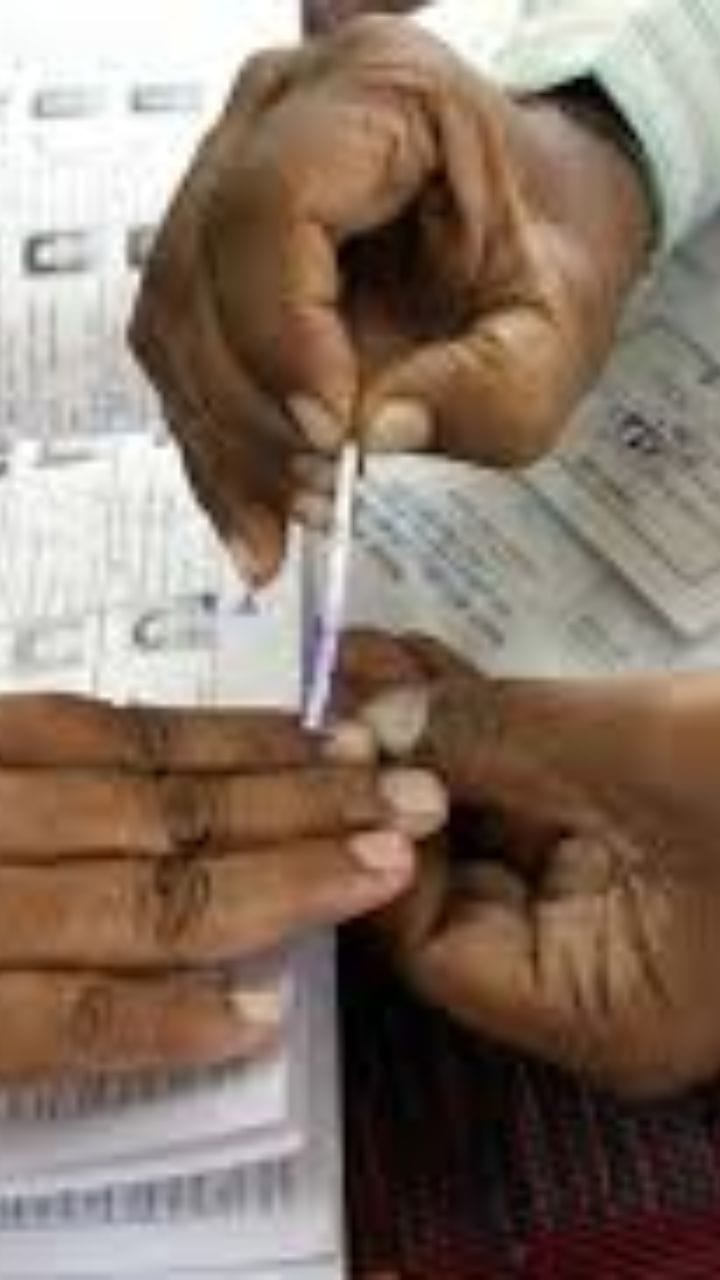 তৃণমূলে ‘ছেলে’, বিজেপির প্রার্থী ‘মা’, অদ্ভুত লড়াই বাংলায়